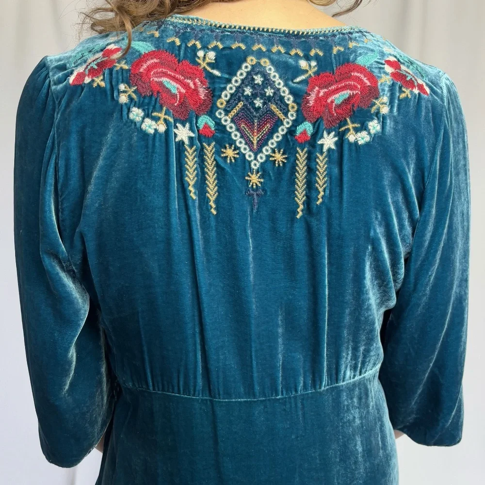 Johnny Was JWLA "Ava" Velvet Embroidered Tunic Dress – Medium - Picture 6 of 13